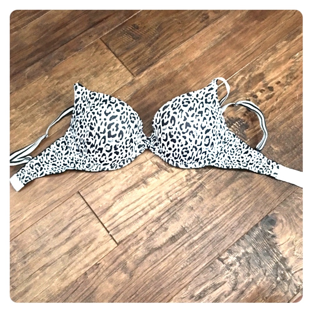 32DD Victoria Secret Pink Bra Cheetah print
